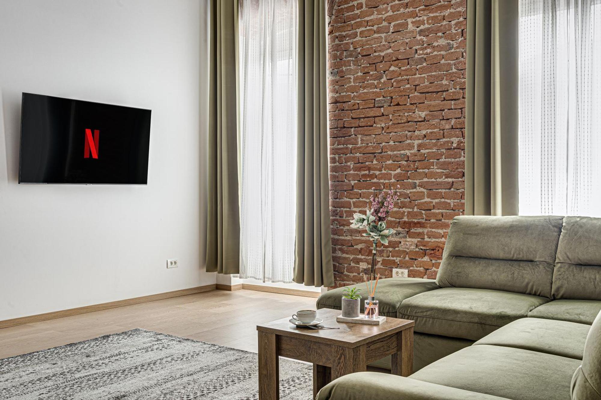 Ari Central Grand Apartments - Luxurious Stay Arad Exterior foto